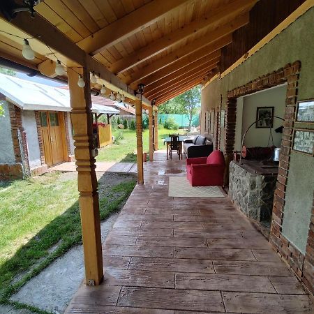 La Tataia Zahei Hotel Dragus ภายนอก รูปภาพ