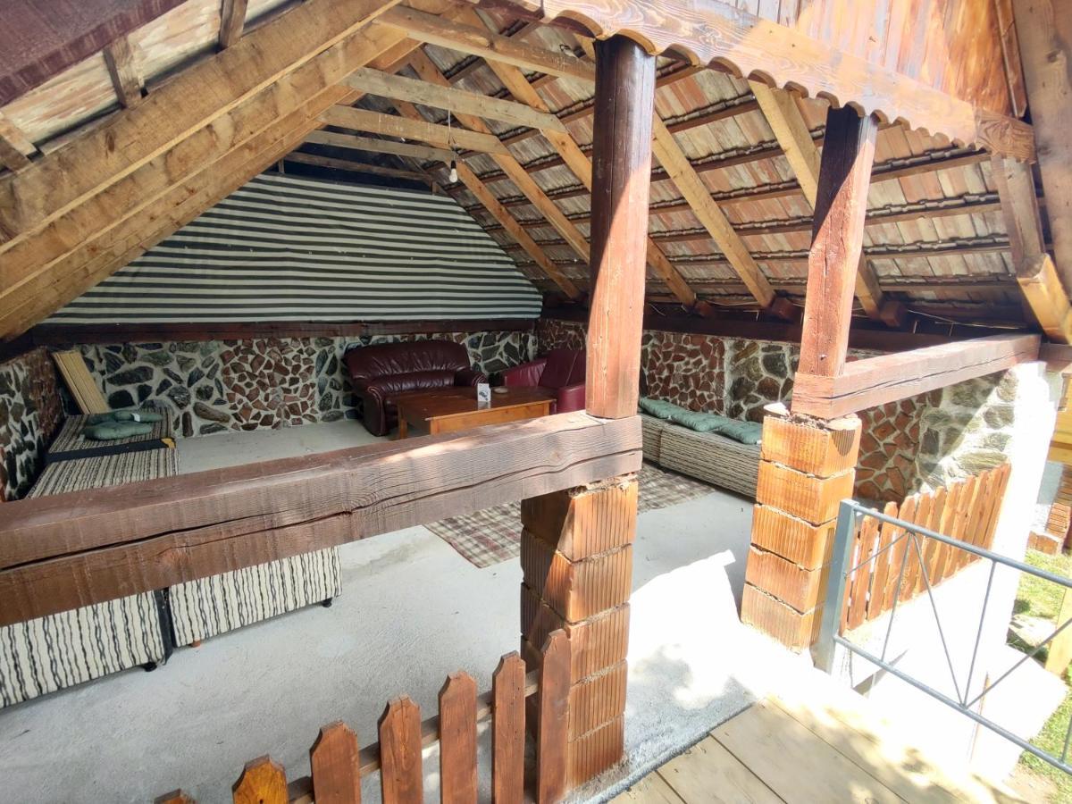 La Tataia Zahei Hotel Dragus ภายนอก รูปภาพ