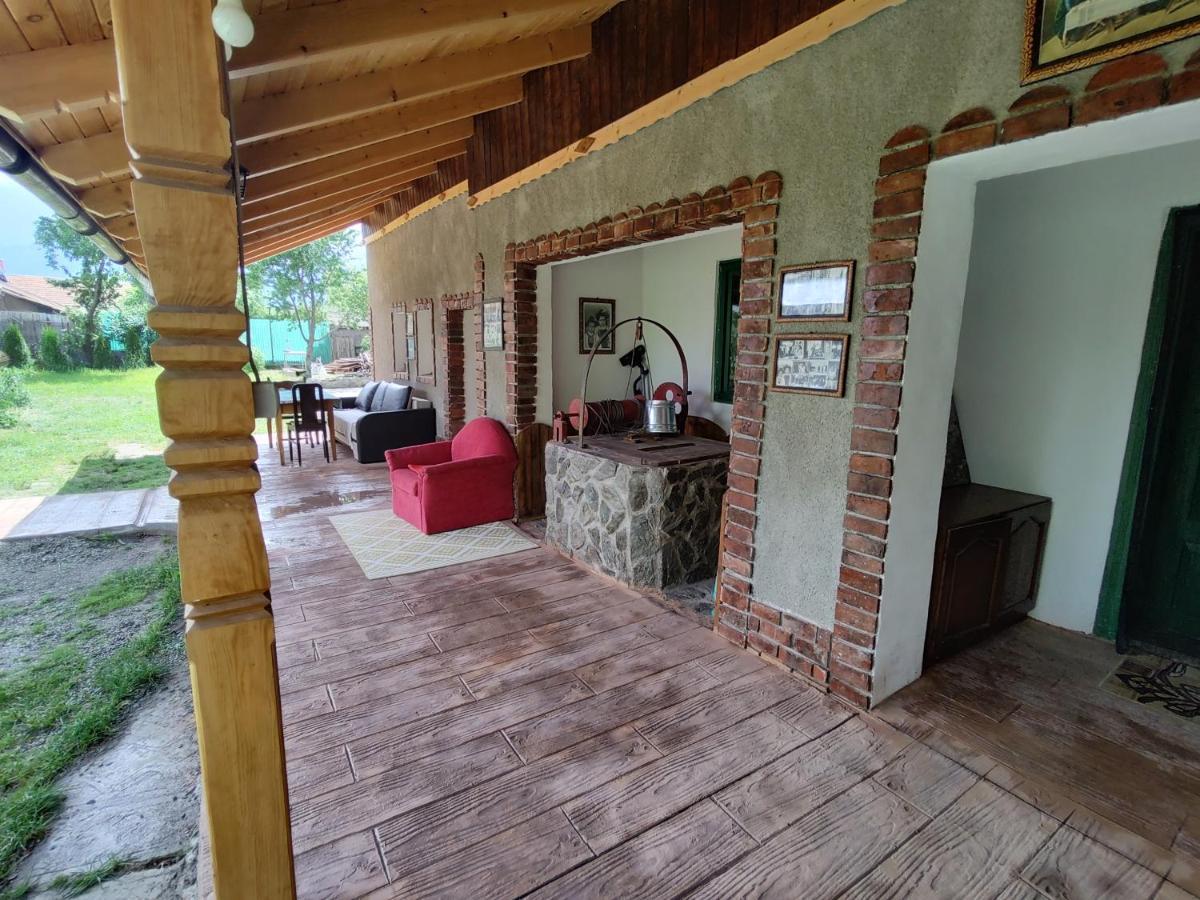 La Tataia Zahei Hotel Dragus ภายนอก รูปภาพ