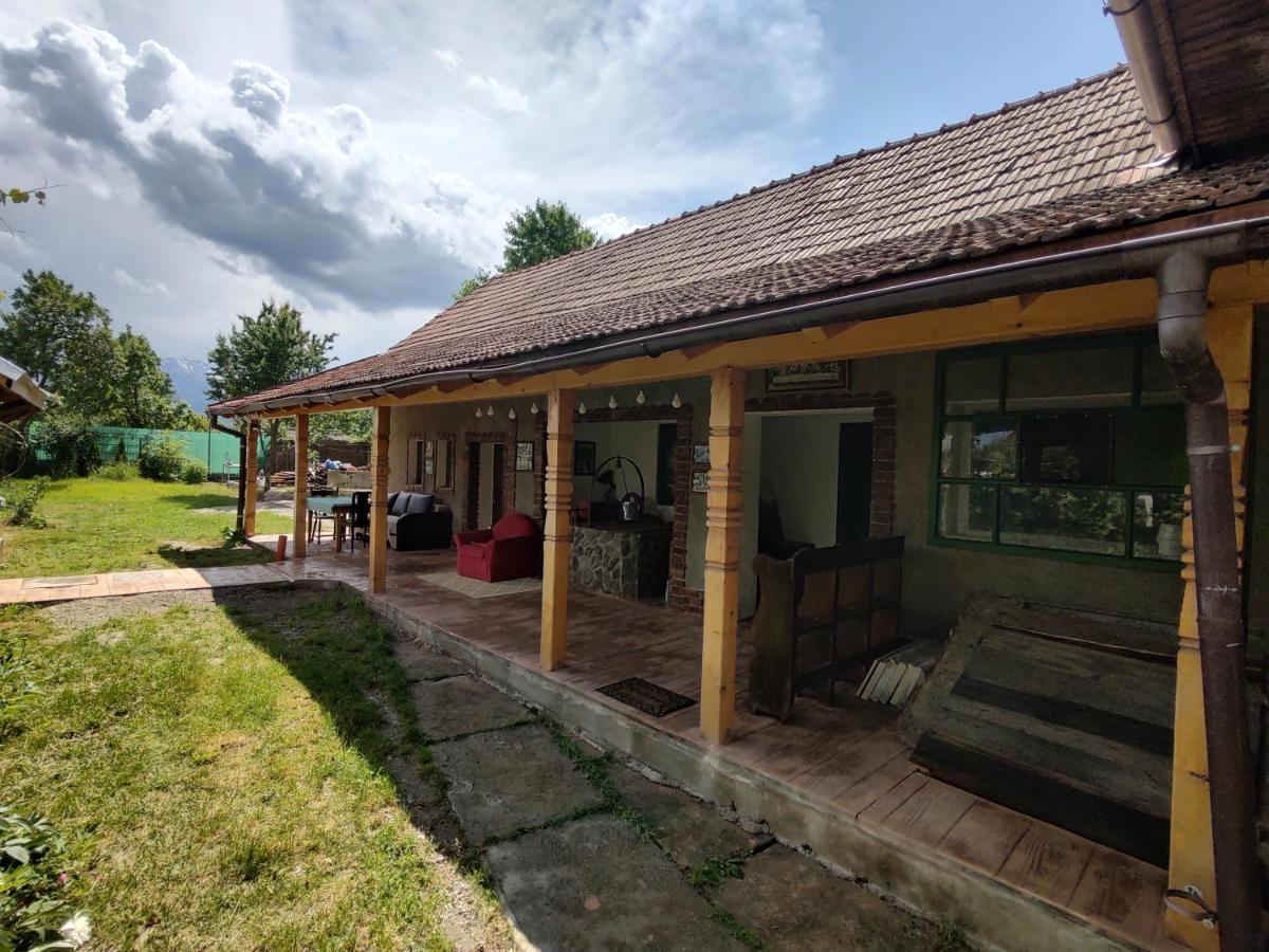 La Tataia Zahei Hotel Dragus ภายนอก รูปภาพ