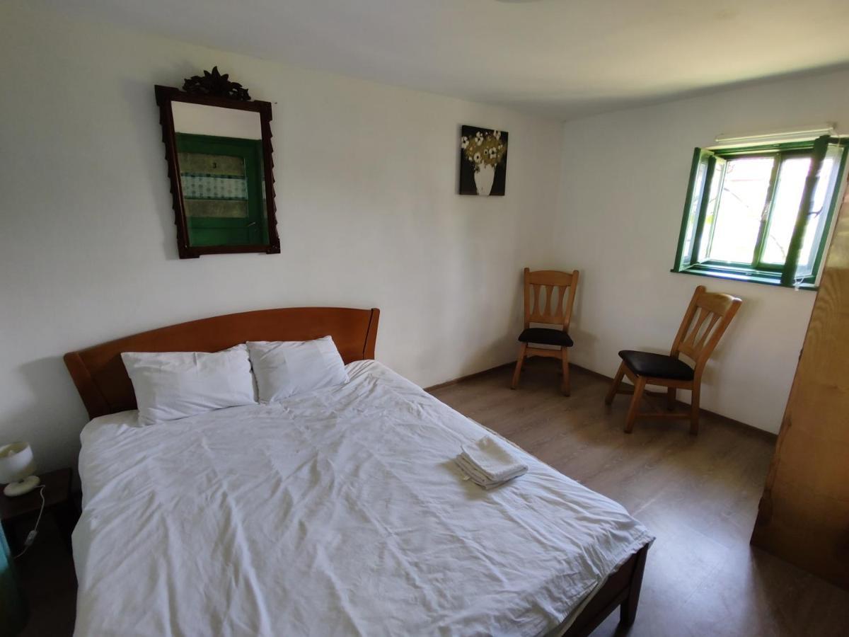 La Tataia Zahei Hotel Dragus ภายนอก รูปภาพ