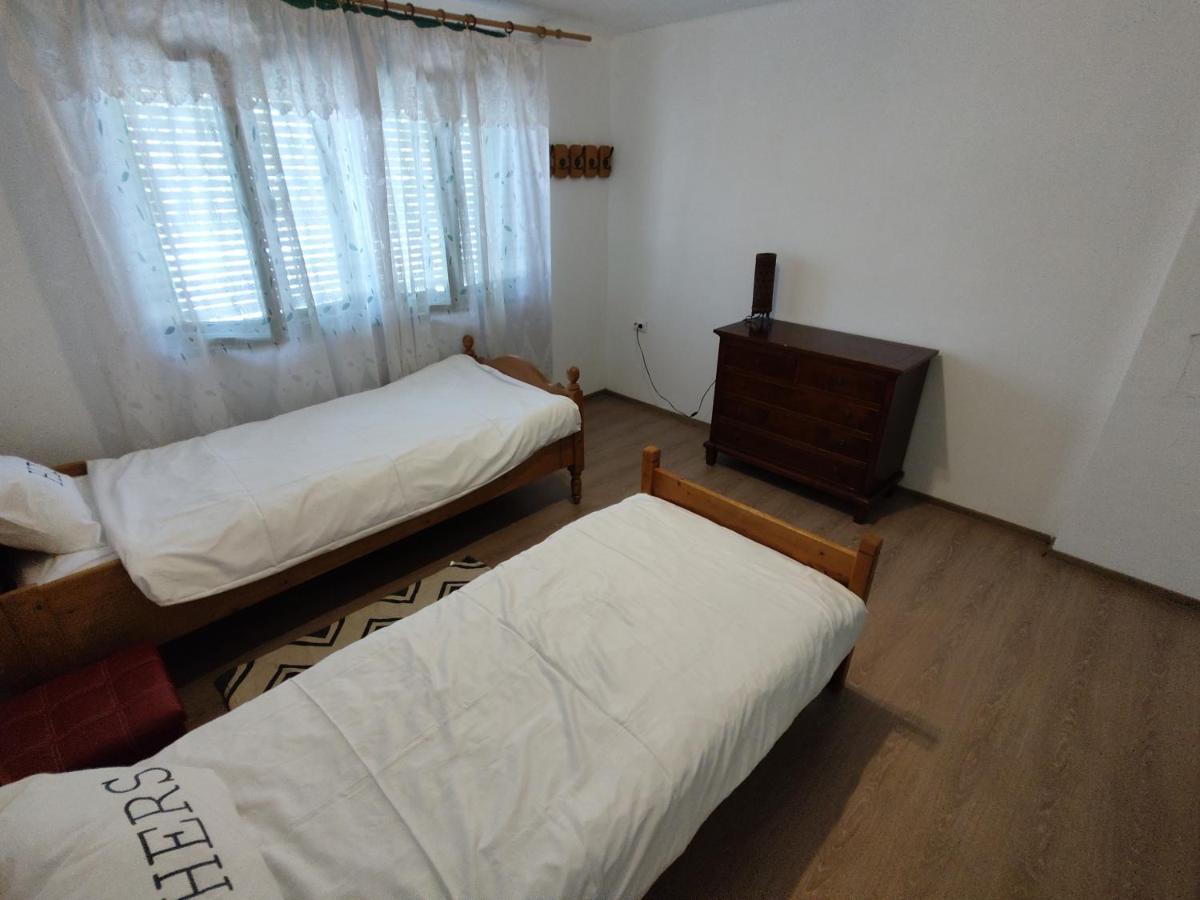 La Tataia Zahei Hotel Dragus ภายนอก รูปภาพ